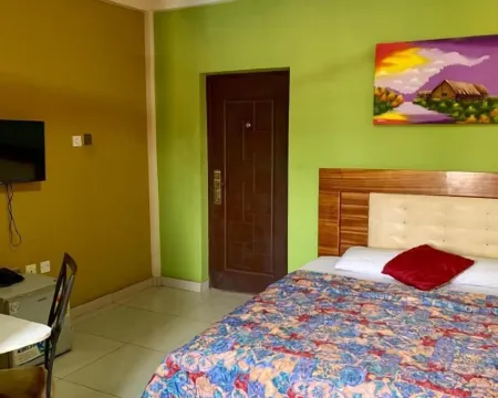 SM尊貴酒店 特馬酒店