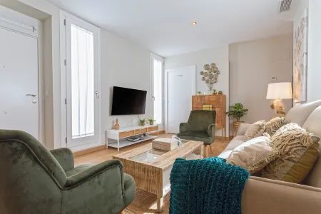 Genteel Home Mercado Central Terrace Отели рядом с достопримечательностью «Convento de San Francisco»