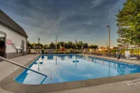 Greenfield Inn & Suites Owensboro, KY Airport - Uima-altaat