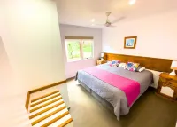 Poinciana Cottages