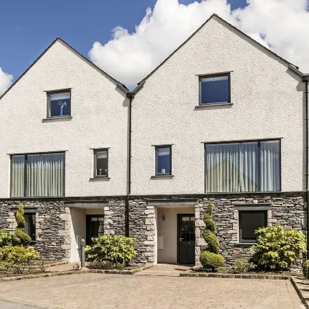 The Townhouses @ Carus Green