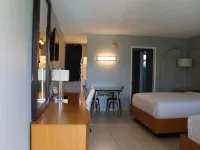 โรงแรมโอเชียน ไมล์ โรงแรมในฟอร์ตลอเดอร์เดล