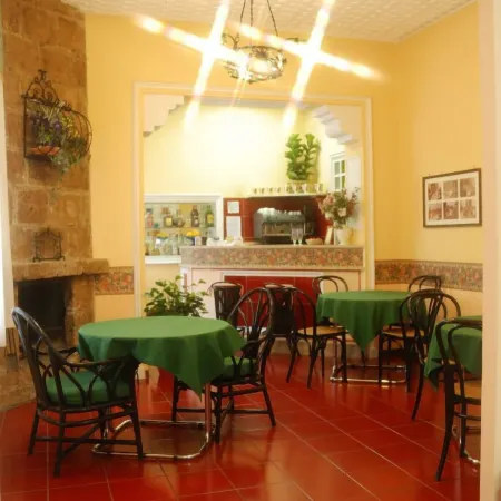 Hotel Iris Crillon