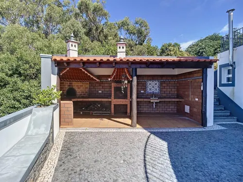 Vinhaticos Villa by Atlantic Holiday - parcheggio