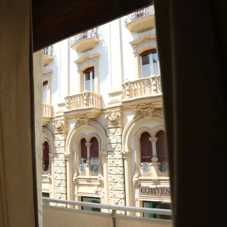 Dimi House