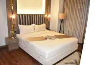Grace Cox Smart Hotel