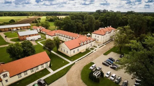 Hotel Sobienie Królewskie Hotels in Gmina Sobienie-Jeziory