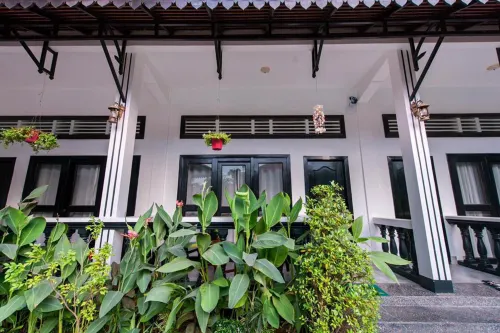 Sok San Villa Hotels in Rottanak