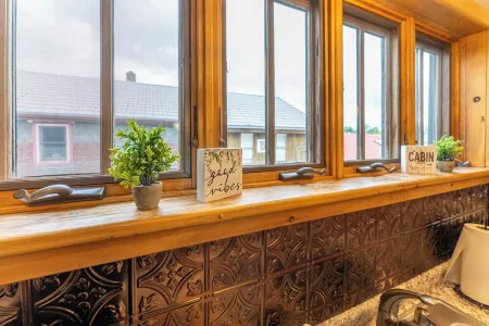 A Taste of Ely 2 BR apartment Отели в г. Или