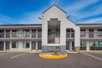 Econo Lodge Hotels in Mobile
