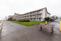 Hi Tide Oceanfront Inn