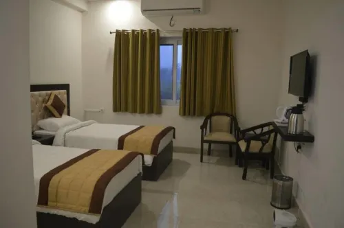 The Lotus Sutra Hotel Hotel a Rajgarh Gulahriya