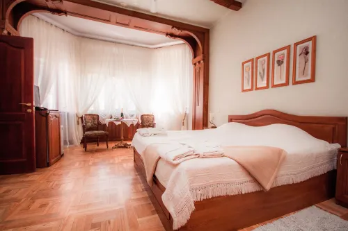 Hotel Kert Free Parking