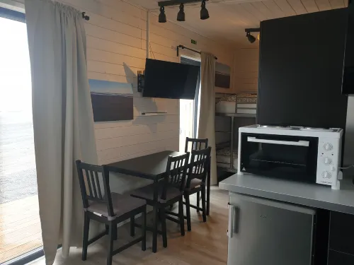 Black Beach Cottage Small - Wifi