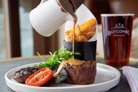 The Langford Inn Отели в г. Блэдон