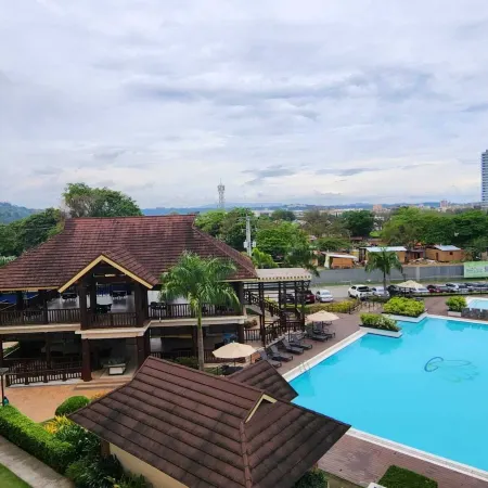 1 Bedroom Condo at One Oasis Condominuim
