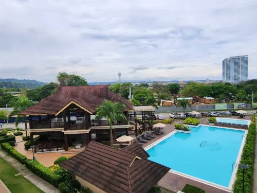 1 Bedroom Condo at One Oasis Condominuim - Pools