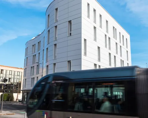 Ténéo Apparthotel Talence - Espeleta Hotels near Saint Augustin