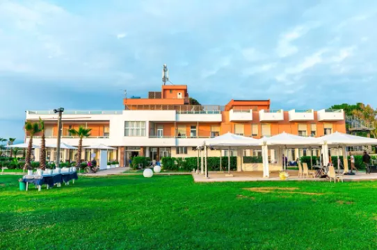 Sunrise Accessible Resort Hotels in Battipaglia