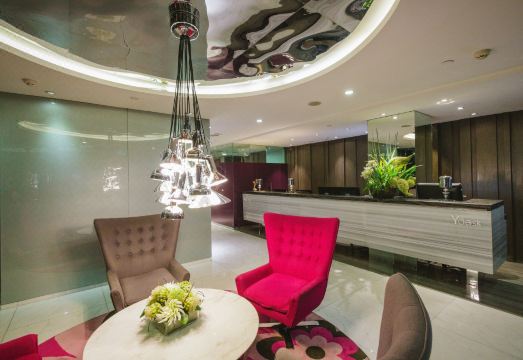 호텔 XYZ 수영장