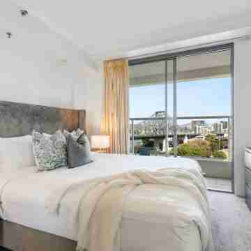 River Place Hosted by Aab Rooms