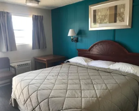 Lakeside Inn Hotels in McIntosh County