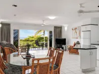Beachfront Apartments on Trinity Beach Hotels in Trinity Beach