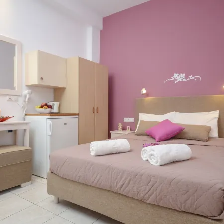 Panormos Hotel and Studios