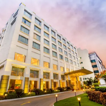 Radha Regent, Chennai Hotels near Koyambedu