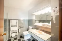 Contact Hôtel Limoges - Hotel des Deux Moulins Hotels in Limoges