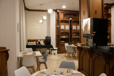 Hostal Alda Río Duero Отели рядом с достопримечательностью «Monasterio de San Juan de Duero»