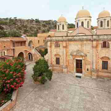 Niriides Hotel Exterior