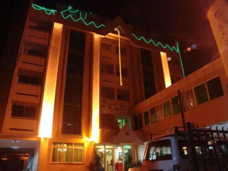 Adot Tina Hotel