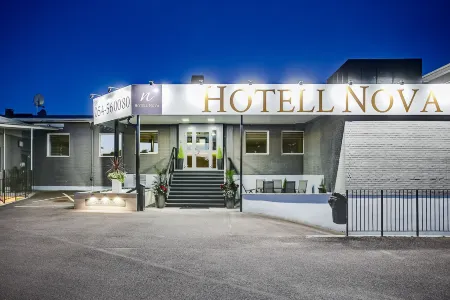 Hotell Nova Отели рядом с достопримечательностью «Karl IX - Karlstads grundare»