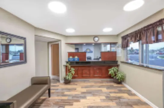 Days Inn by Wyndham Clarksville TN