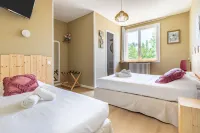 Hotel les Vieux Acacias - Beach