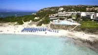 Colonna Grand Hotel Capo Testa, a Colonna Luxury Beach Hotel, Santa Teresa Sardegna Hôtels à proximité de : Tombe des géants