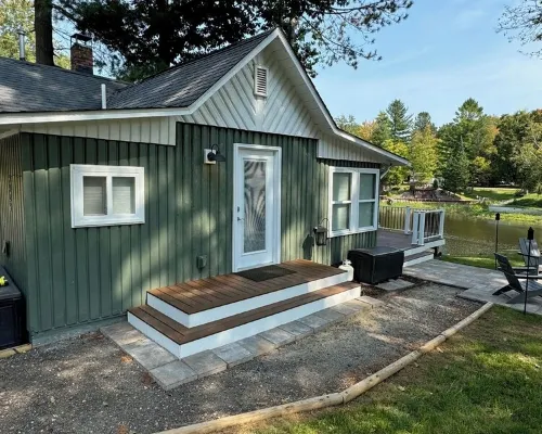 Tittabawassee Riverfront Cottage Hotels in Gladwin County