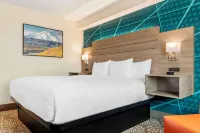 Comfort Inn Fairbanks Hotels near Pioneer Park