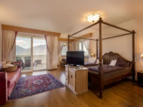 Hotel Finkennest - Panoramic Garden Resort Hotels in Scena