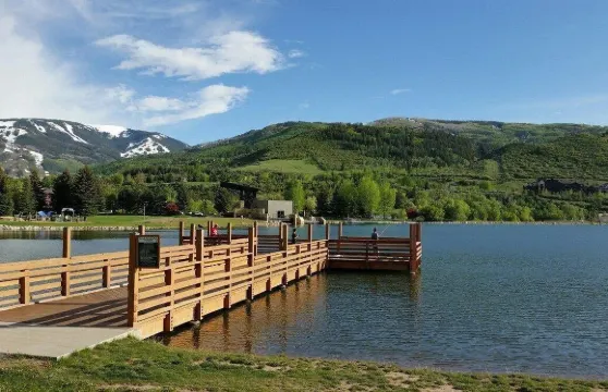 鷹點度假村蓋特威酒店