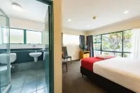 Te Tiriti Motel Hotels in Haruru
