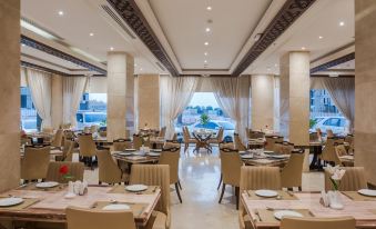 Naviti Warwick Al Khobar