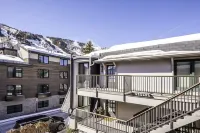 Chateau Chaumont & Dumont Condominiums by Frias