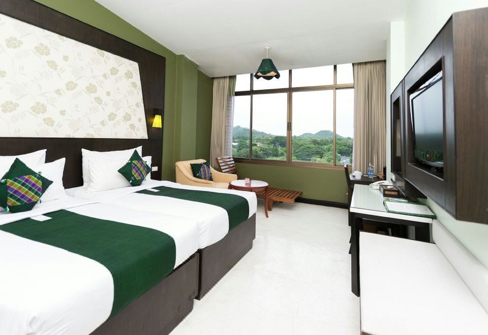 4. 리버 콰이 호텔..