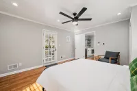 Private 1BR Cottage In Downtown Historic Norcross - Balkoner