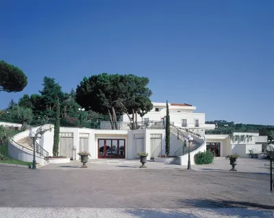 LH Hotel Domus Caesari Hotel dekat Giardino Barberini