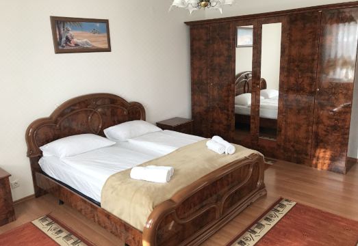 로터스 아파트먼트 인 니레기하자