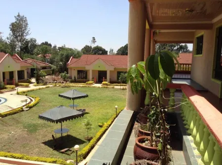 Hope Gardens Guest House Отели рядом с достопримечательностью «Джирафф Сентр»