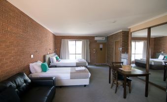 Ashleigh Court Motor Inn